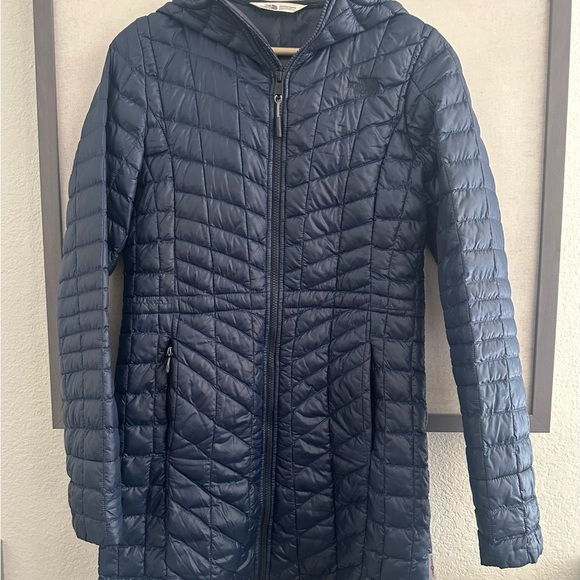 North Face Thermoball Women's Hooded Parka Navy Puffer Jacket - Picture 2 of 8